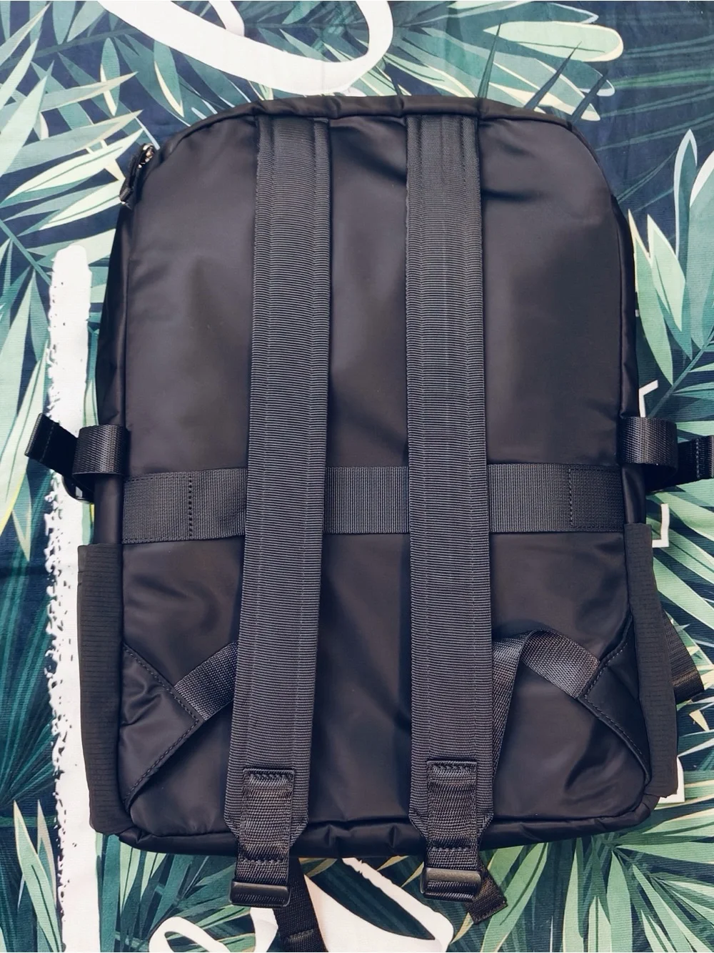 💕lululemon athletica Black matte logo backpack 22L